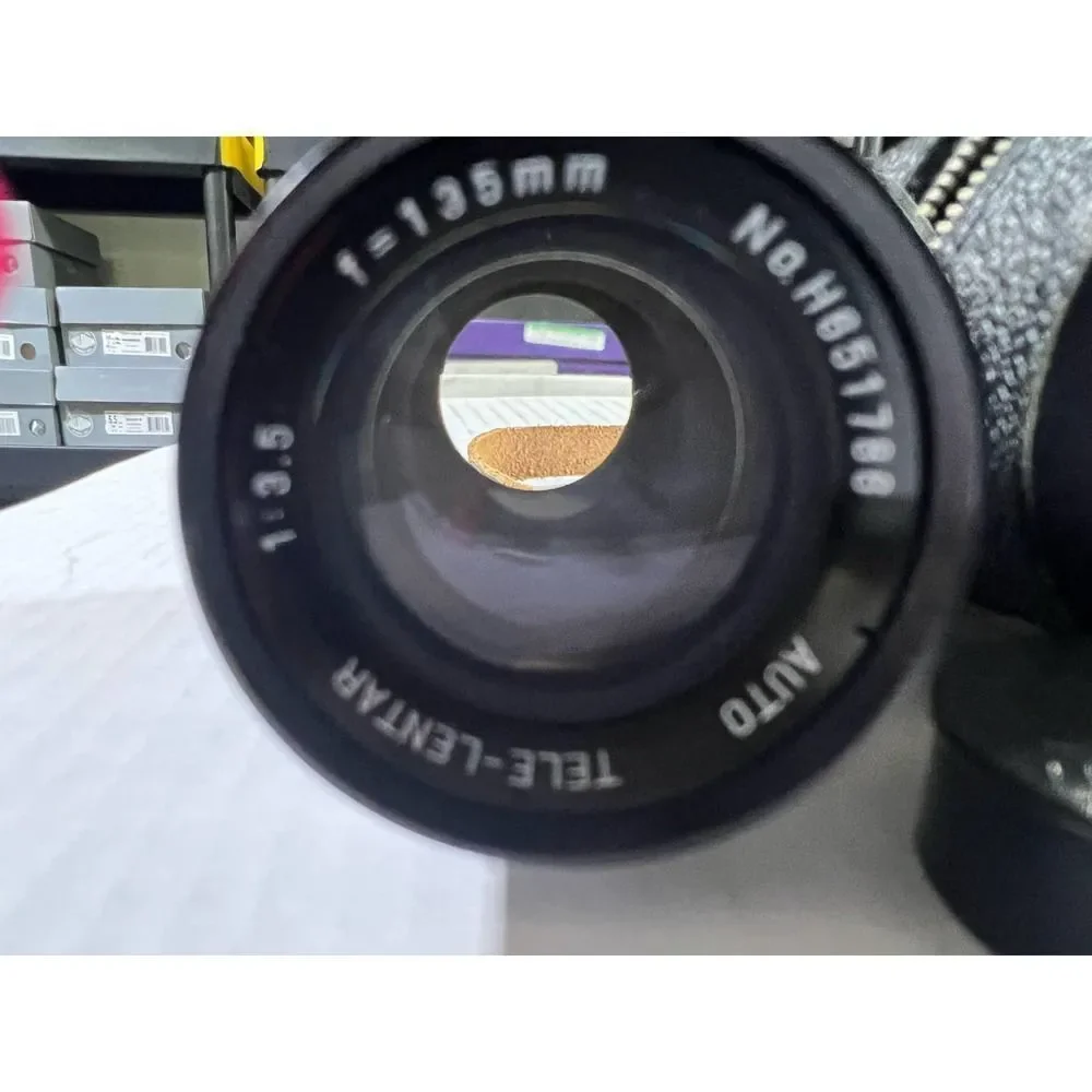 Auto TELE -LENTAR 1:3.5 F=135 MM NO.H651786 Case included